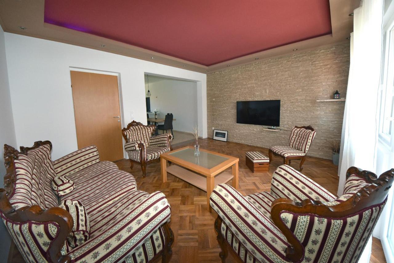 Family Apartment Sara Zára Kültér fotó