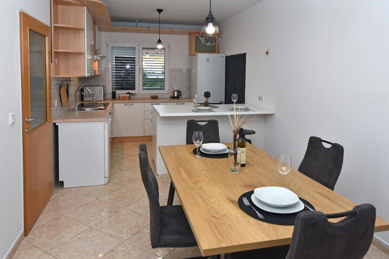 Family Apartment Sara Zára Kültér fotó